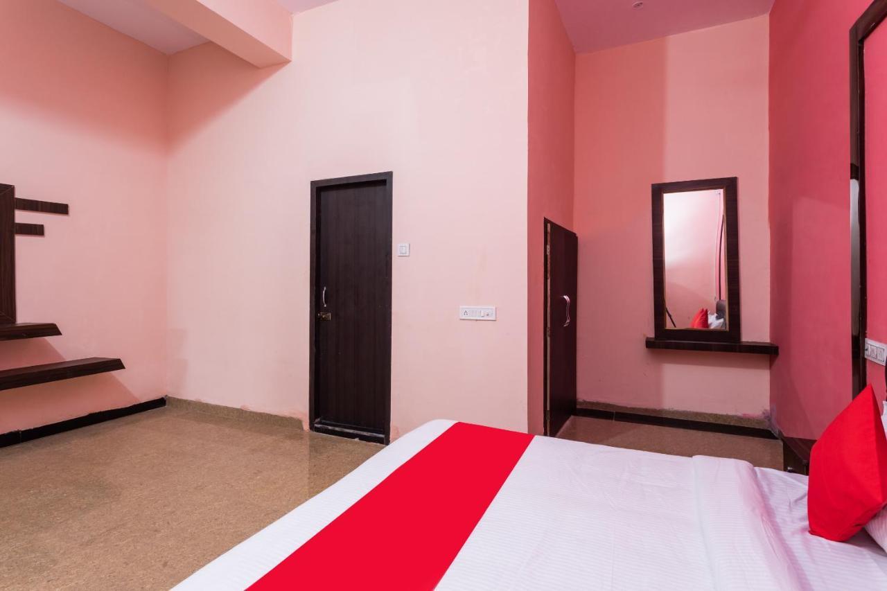 Oyo 35845 U-Turn Hotel Harsola Exterior foto